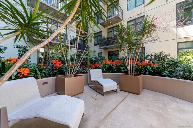 Building Photo - 1050 Island Ave