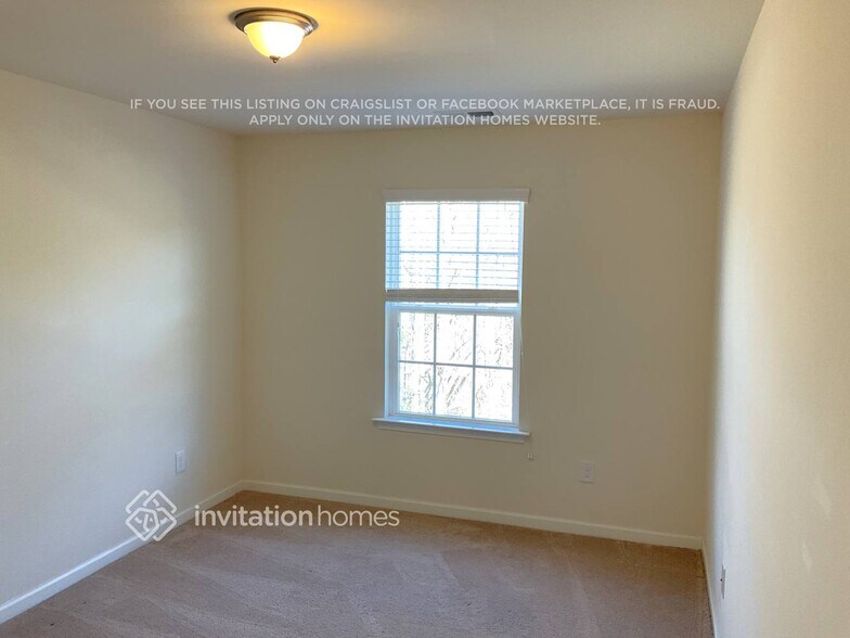 Building Photo - 141 Lassen Ln