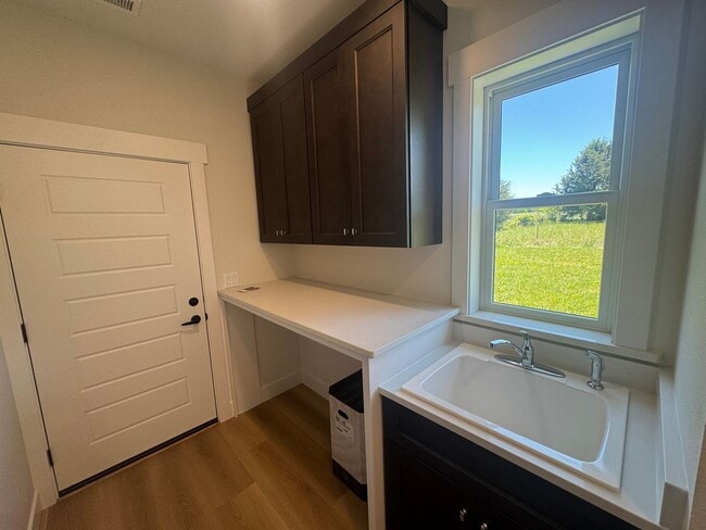 Building Photo - Home on 5 Private Acres with Gated Drive