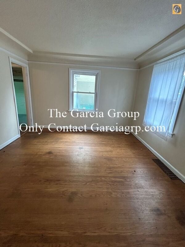 Building Photo - 6924 NE 7th Ave