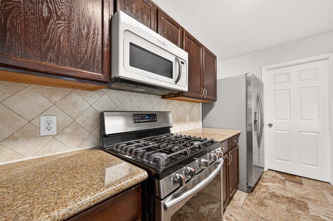Building Photo - 15007 Sugar Sands Dr