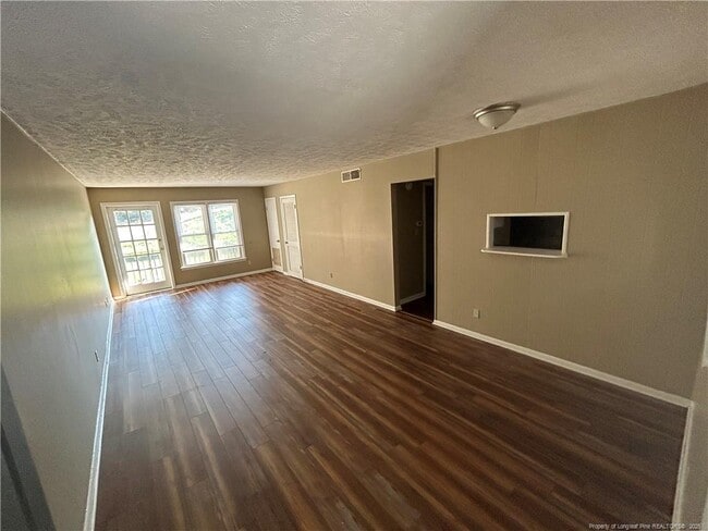 Building Photo - 3210 Tallywood Dr
