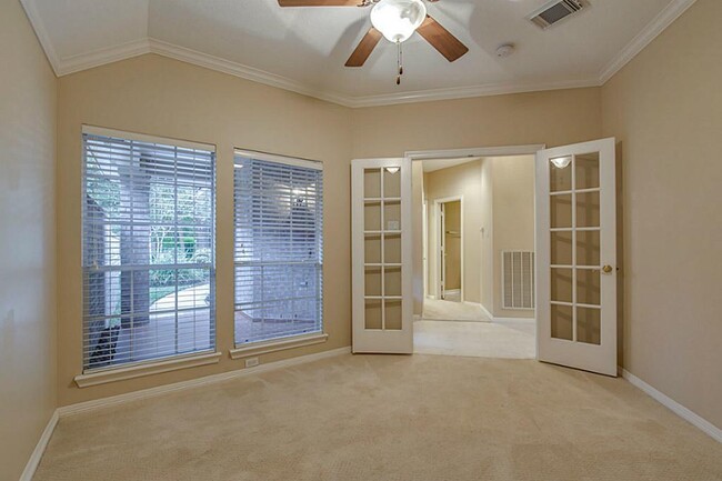 Building Photo - 50 Vista Cove Dr