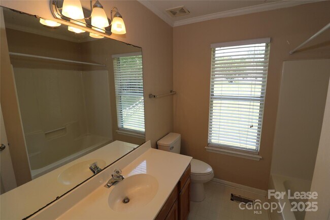 Building Photo - 7130 Lanark Ct