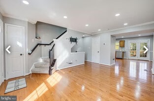 Building Photo - 1770 Tiger Lily Cir