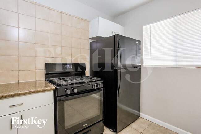 Building Photo - 1701 Sweeney Ave