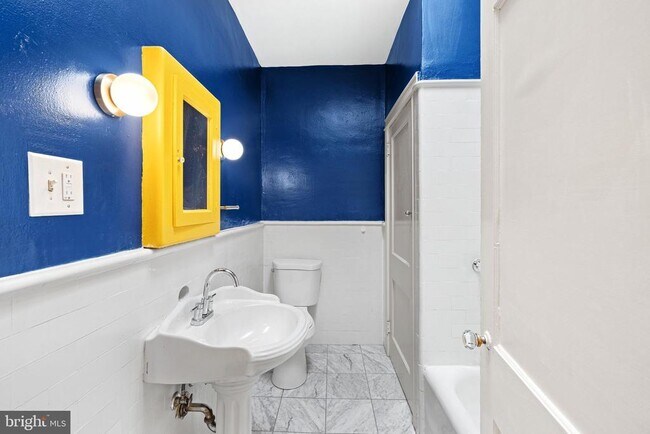Building Photo - 871 N 22nd St