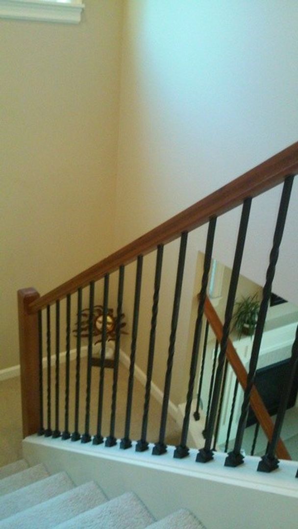 Building Photo - Beautiful 4 Bedroom Home In Garden Home Area!