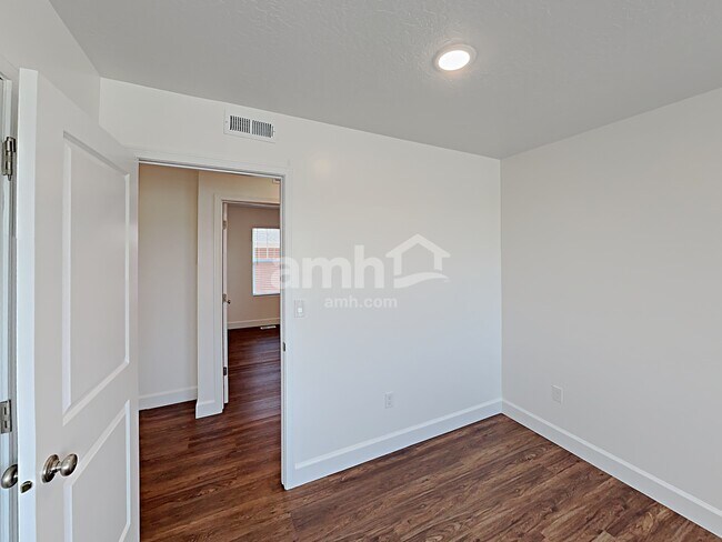 Building Photo - 6063 W Arranmore Dr