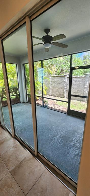 Building Photo - 6425 Baytown Dr