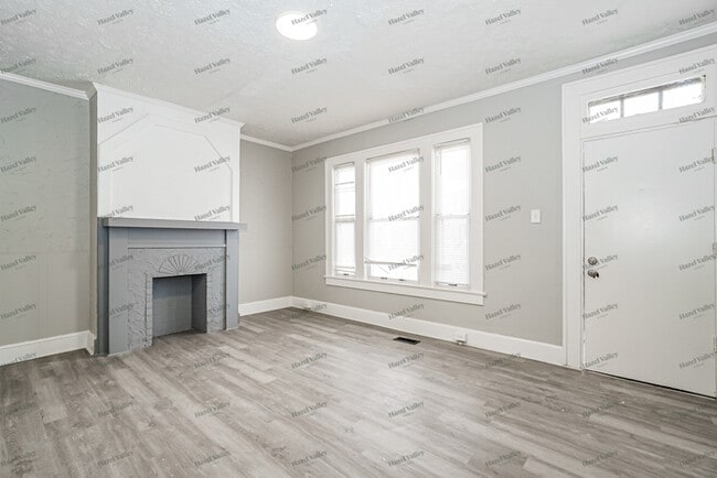 Building Photo - 156 S Eureka Ave