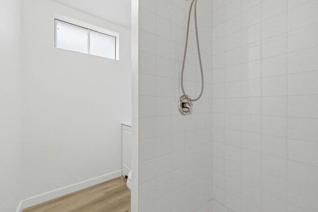 Building Photo - Spacious 5-Bedroom Home with Modern Updates and Natural Light