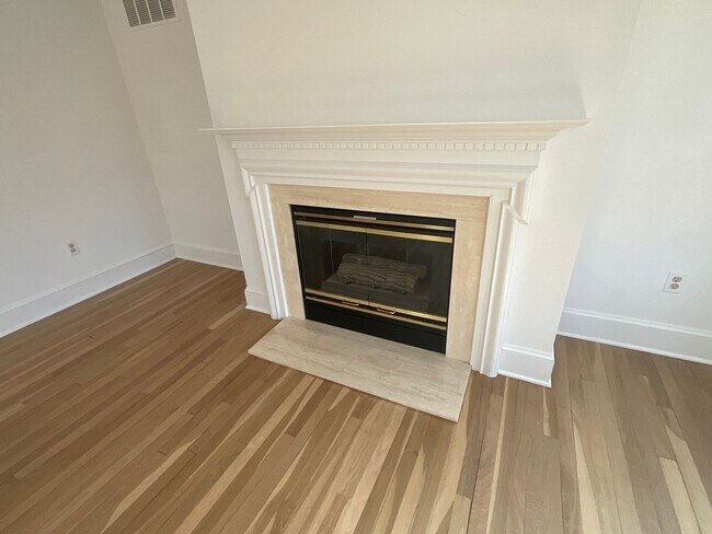 Building Photo - 0 Macdonough Place