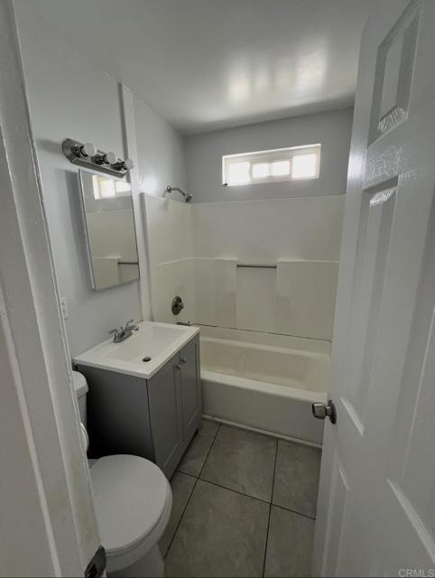 Building Photo - 3739 Teak St