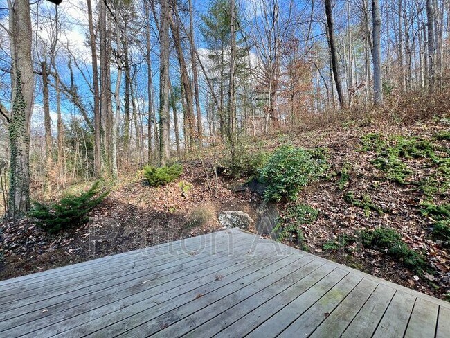 Building Photo - 12 Beaverdam Knoll Rd