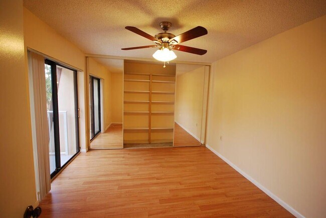 Building Photo - 582 Green Springs Pl