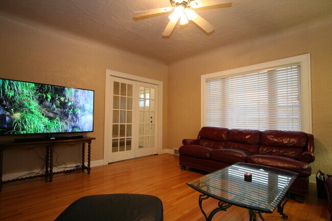 Building Photo - 233 Garfield Ave SW