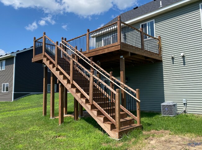 Building Photo - 2339 8th Ln SE