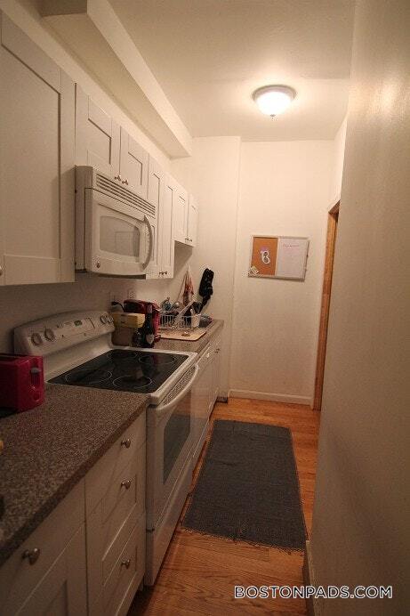 Building Photo - 35 Brookline St