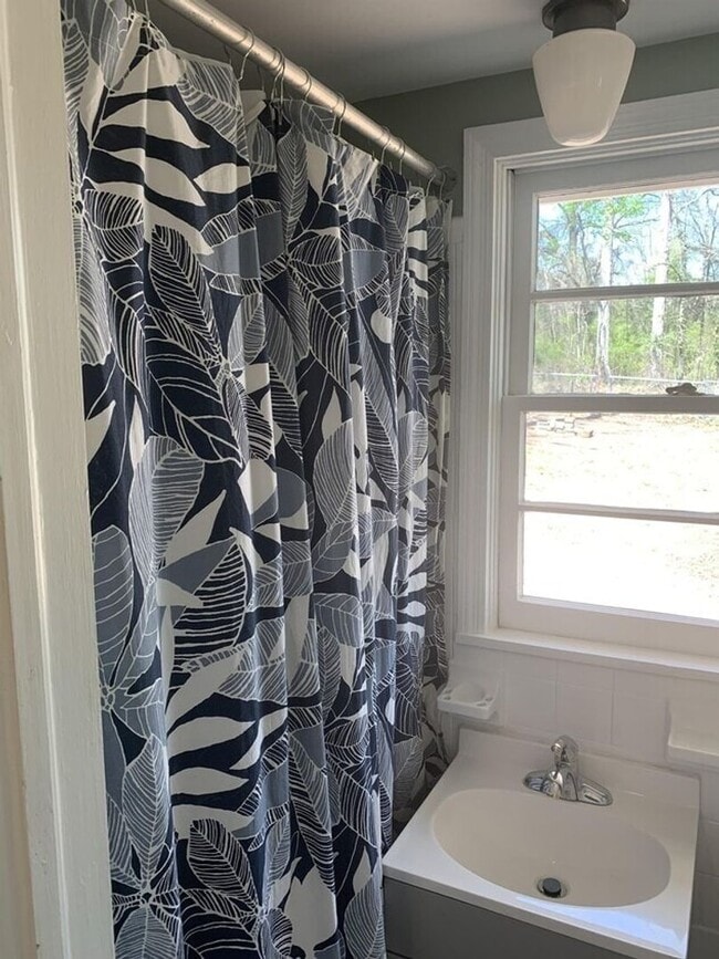 Building Photo - Beautiful Brick Ranch on Expansive Private Lot Near Athens