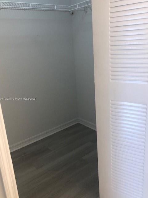 Building Photo - 9300 Fontainebleau Blvd