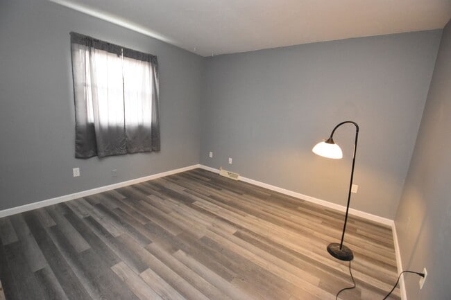 Building Photo - Remodeled home in South Bend IN, 2 bedroom 1 bath