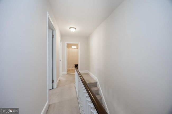 Building Photo - 547 Northbrook Rd