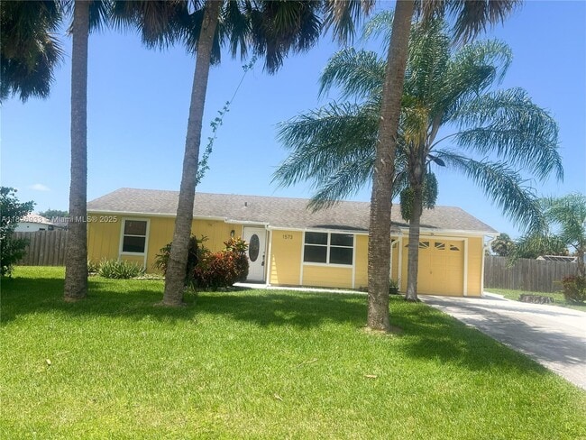 Primary Photo - 1573 SW Lexington Dr