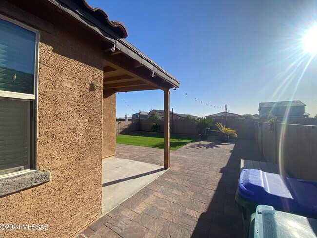Building Photo - 12265 N Sutter Dr