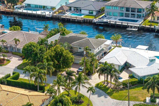 Building Photo - 39 Castle Harbor Isle Dr