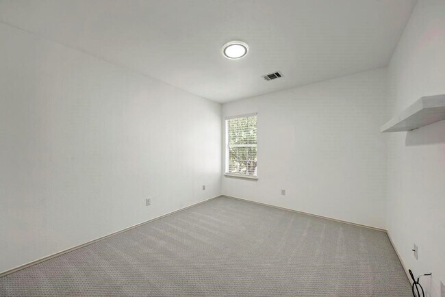 Building Photo - 15005 Donna Jane Loop