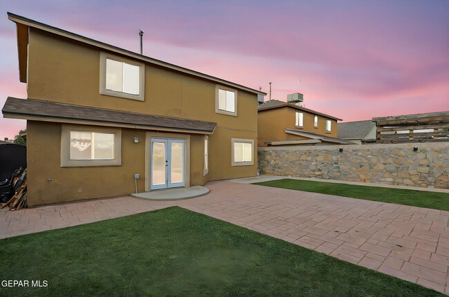 Building Photo - 14270 Gil Reyes Dr