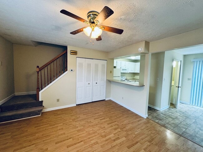 Building Photo - 31 Countryplace Ln