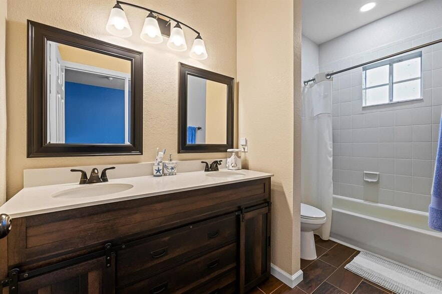 Building Photo - 8313 Santa Monica Ter
