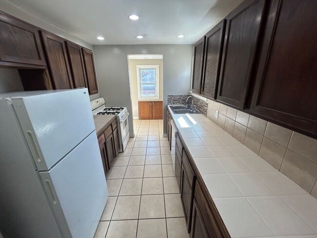 Building Photo - 3510 Wallwerth Dr