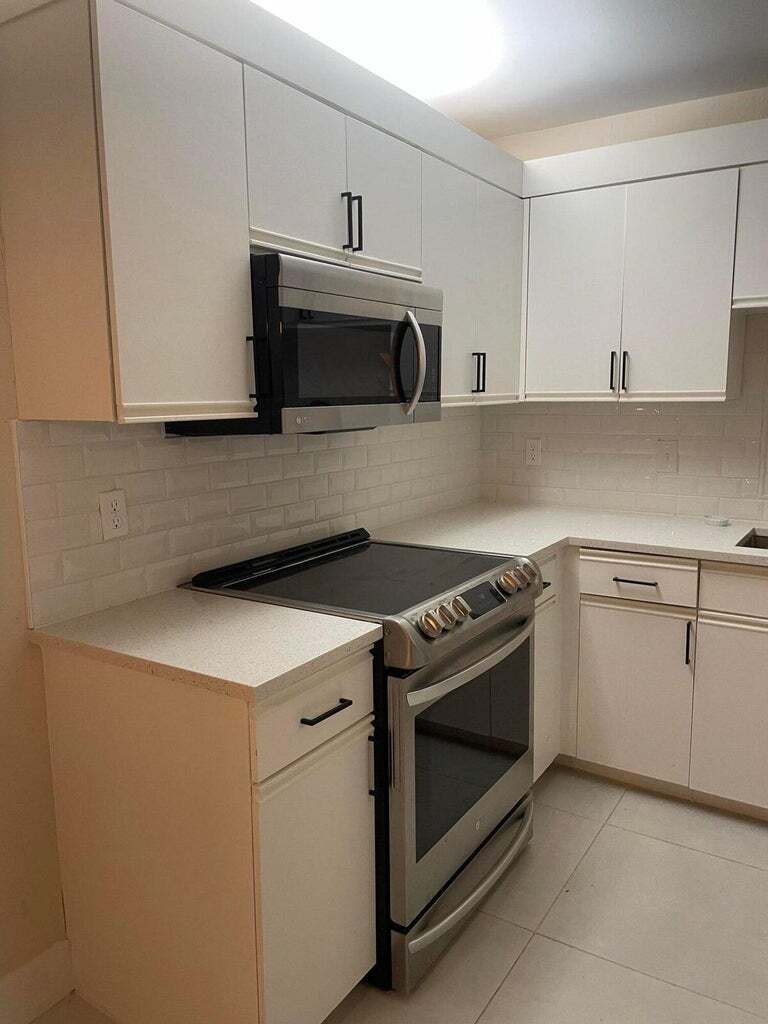 Building Photo - 579 Prestwick Cir