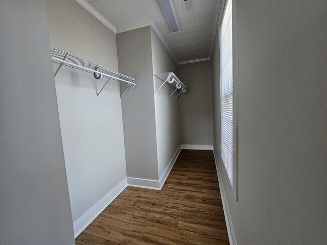 Building Photo - 359 Flat Rock Rd