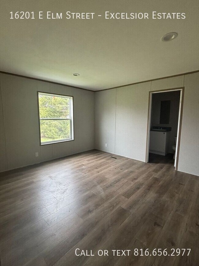 Building Photo - 16201 Elm St