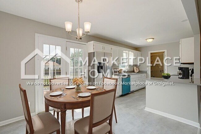 Building Photo - 416 Sandburg Dr