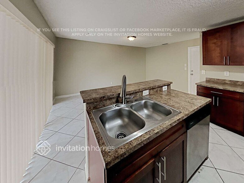 Building Photo - 3715 NW 107th Terrace