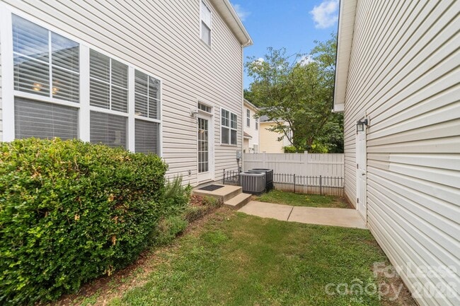 Building Photo - 18714 Coverdale Ct