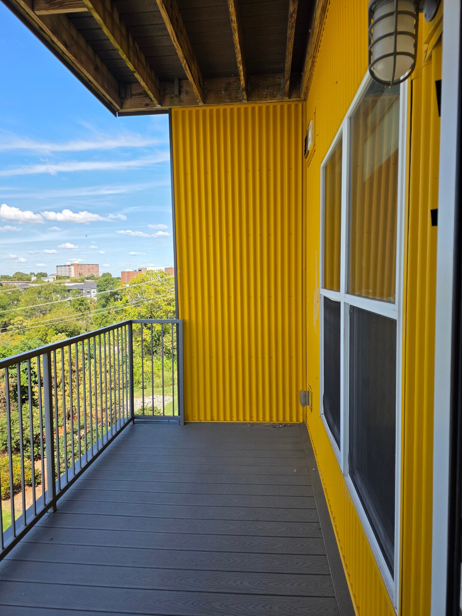 Deck - 400 Herron Dr