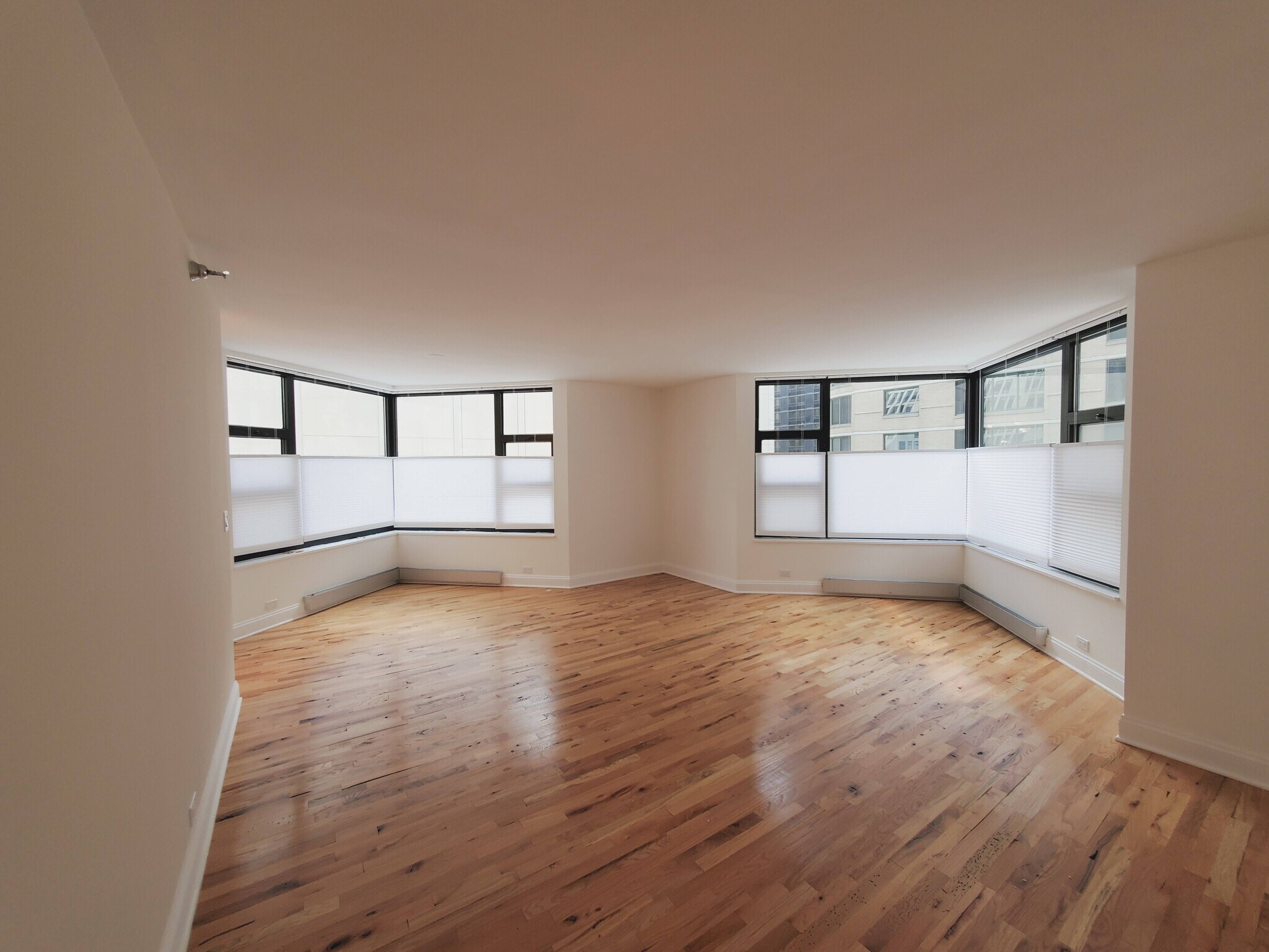 Building Photo - 401 E Ontario St