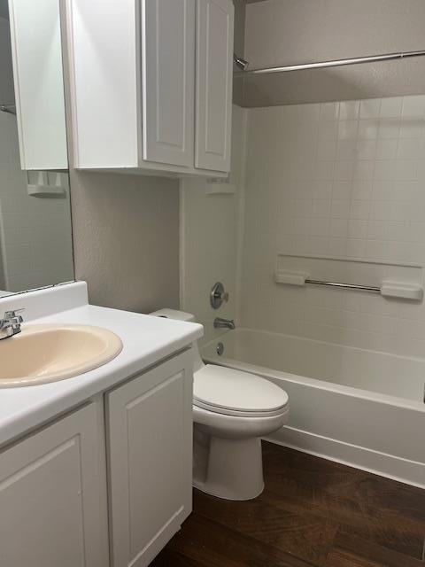 Building Photo - 331 Carriage Way