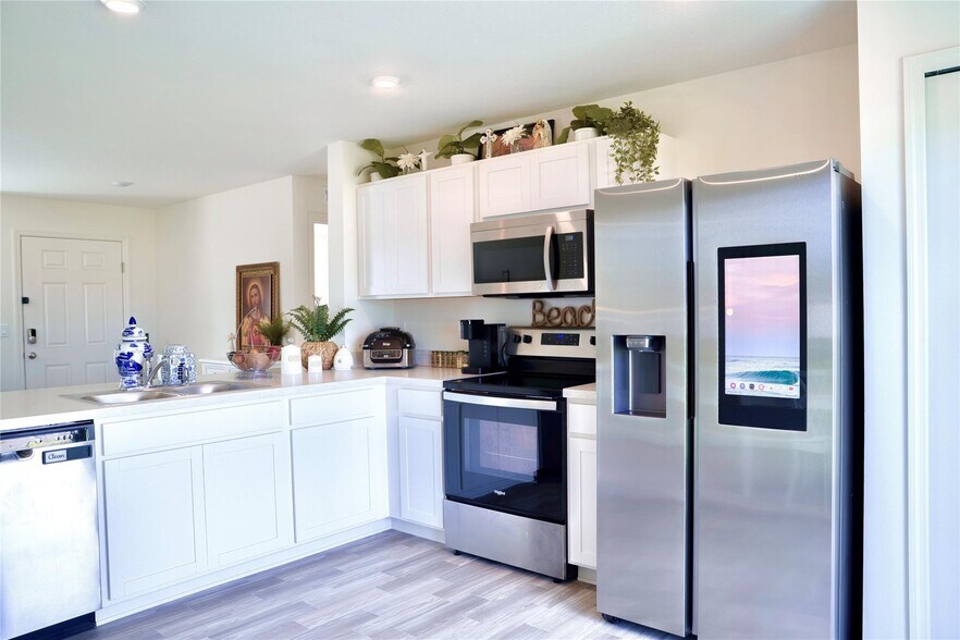 Building Photo - 1229 SW San Antonio Ave