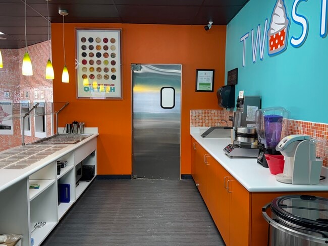 Building Photo - Twist Frozen Yogurt Oscoda