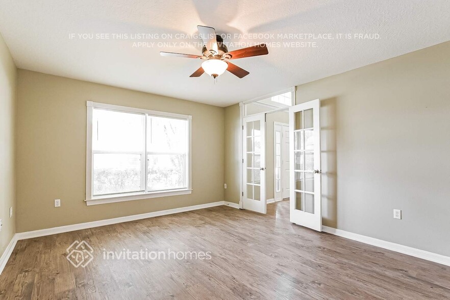 Building Photo - 688 Red Pepper Loop