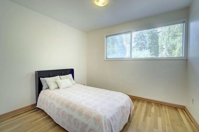 Building Photo - Great Home For Rent