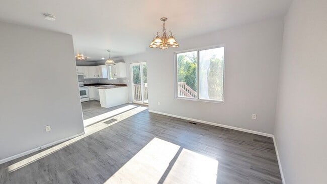 Building Photo - 213 Audubon Dr