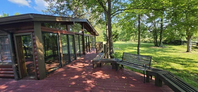 Building Photo - 7307 Rhodes Ln